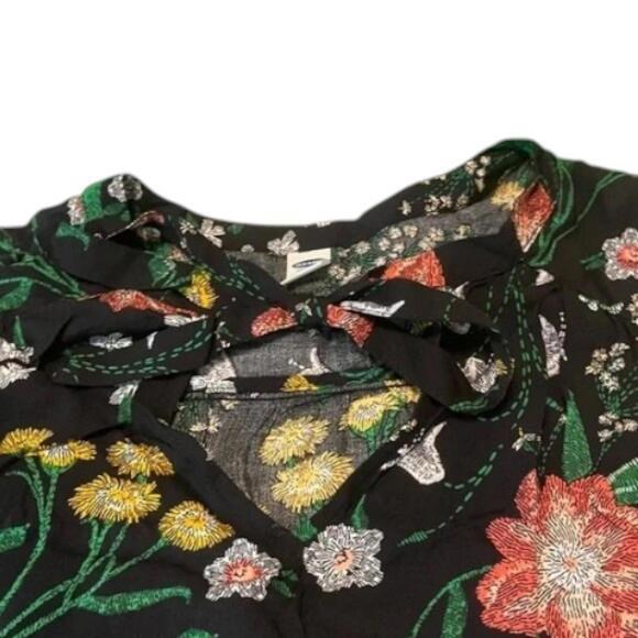 Old Navy Women’s XXL Black Floral Sleeveless Blouse Light & Airy Flowy Bow Neck - Picture 5 of 9